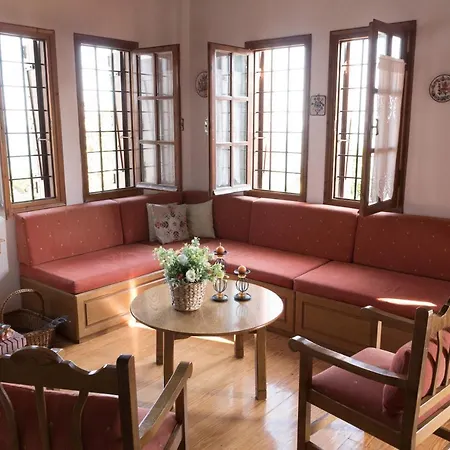 Pelion House With Wonderful View בית נופש