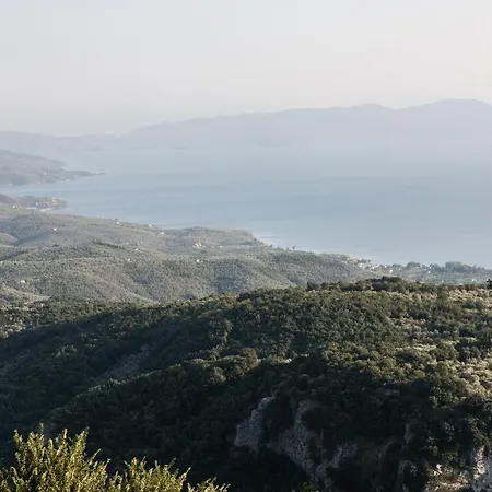 Pelion House With Wonderful View בית נופש